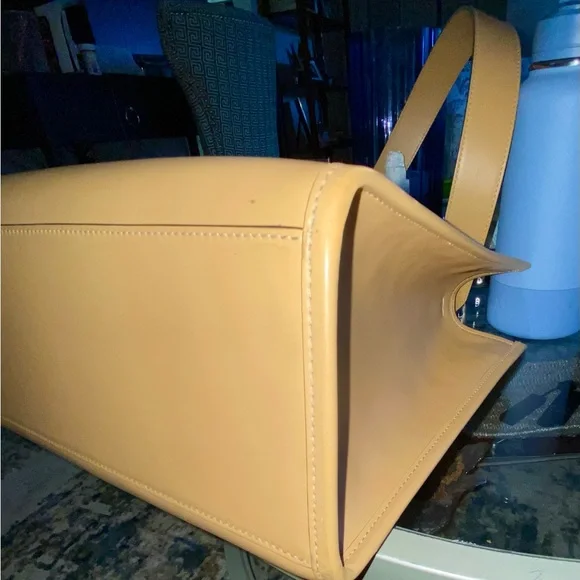 Fendi Sunshine Medium Tote - Picture 6 of 12